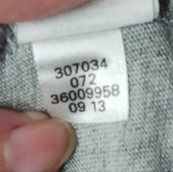 EUC Victoria's Secret Sequined Top Blouse Size SP Gray - Picture 6 of 6